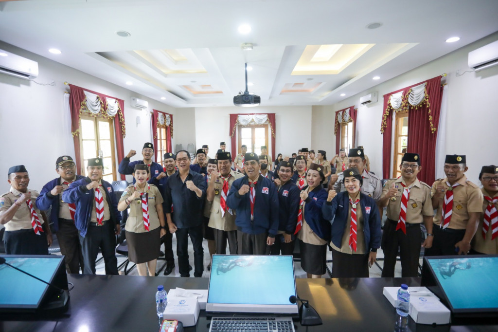 Wabup Suiasa Lepas Kontingen Karang Pamitran Nasional Kwarcab Badung